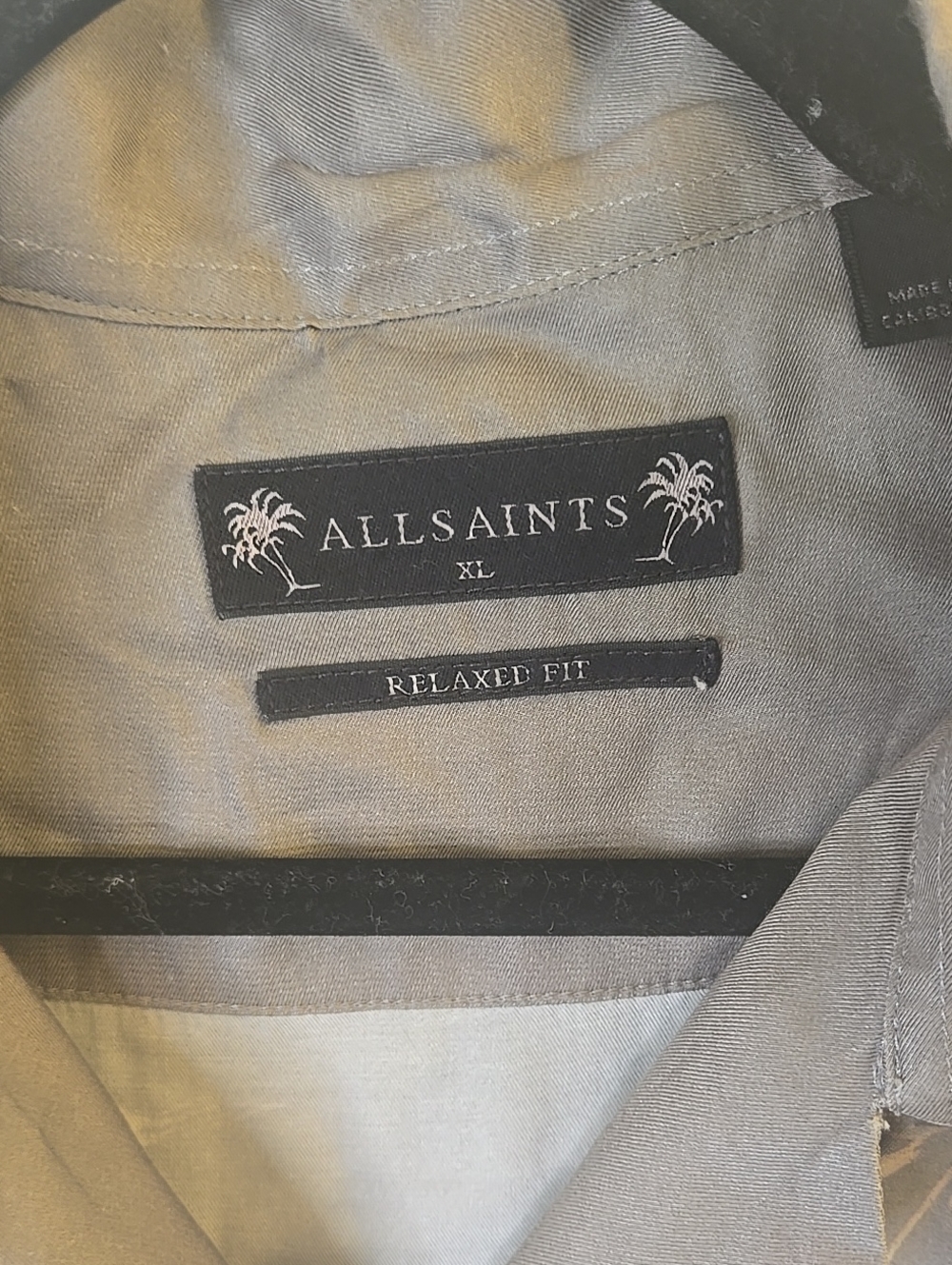All Saints Gray Floral Short Sleeve Button-Down Shirt with Red Accents - Picture 4 of 7